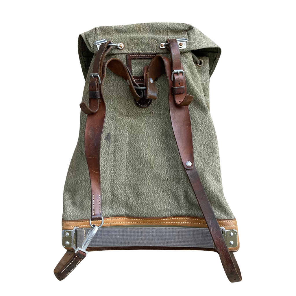1963 SWISS ARMY SALT & PEPPER RUCKSACK