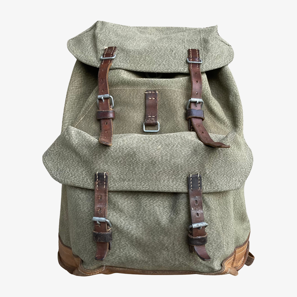 1963 SWISS ARMY SALT & PEPPER RUCKSACK